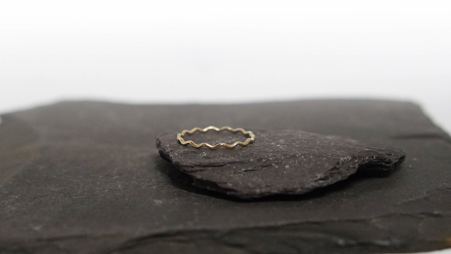 Solid Recycled 9ct Gold Wave Skinny Stacking Ring
