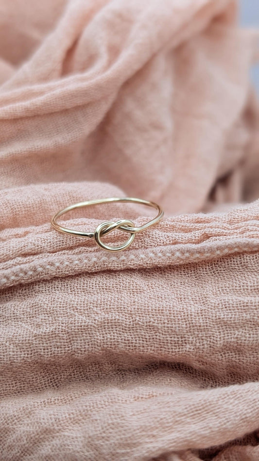 Infinity Knot Solid 9ct Gold Ring