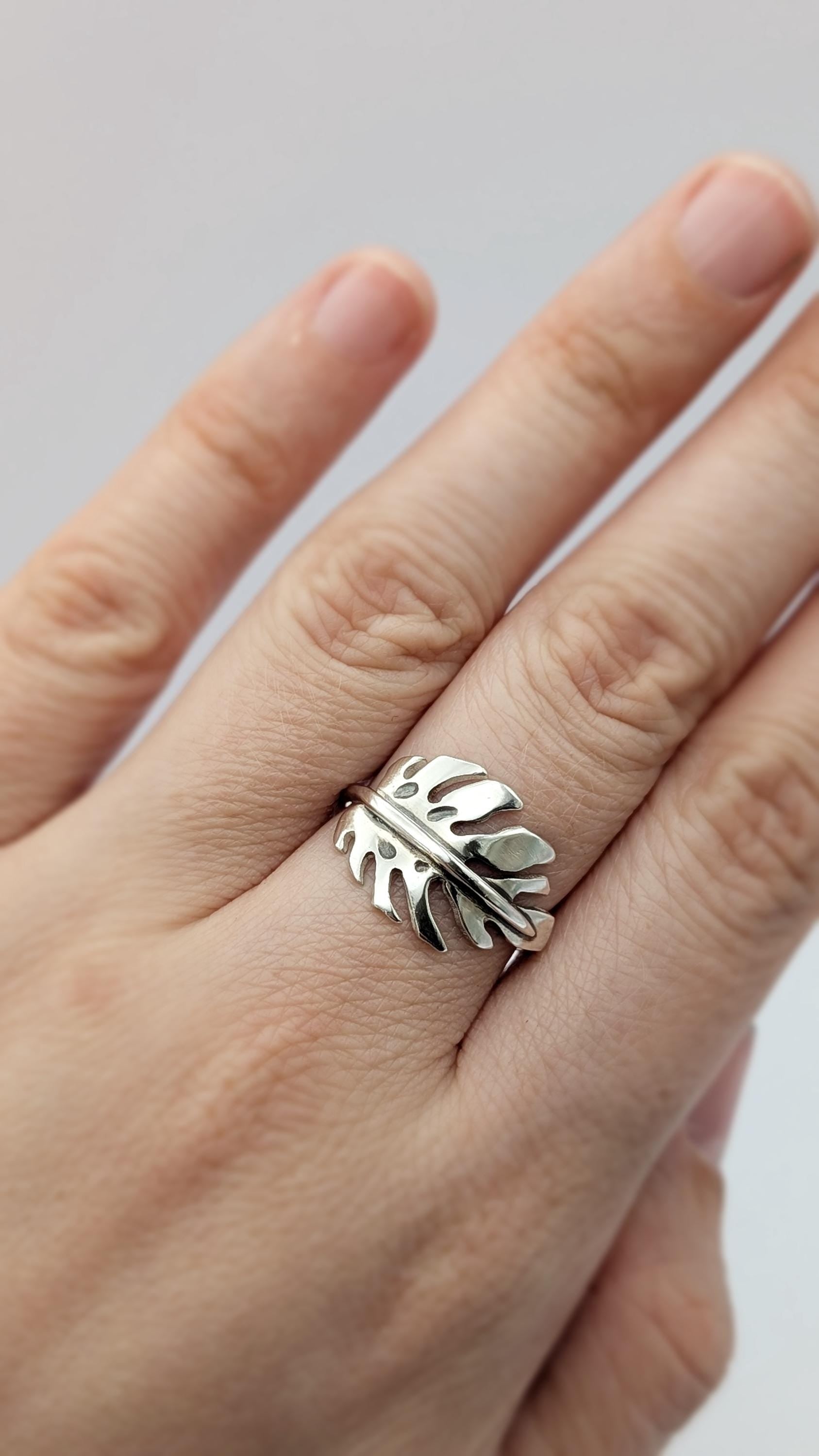 Monstera Swiss Cheese Plant Leaf Sterling Silver Ring