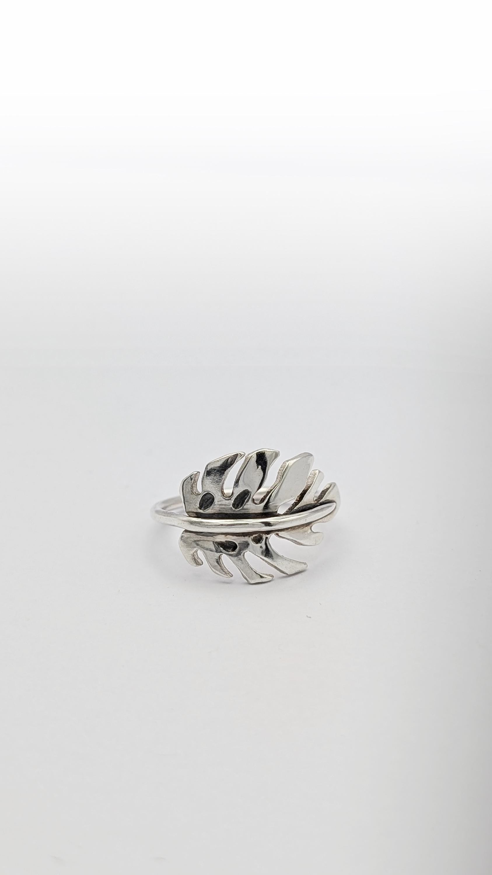 Monstera Swiss Cheese Plant Leaf Sterling Silver Ring ~ botanical jewellery, gift for plant lovers, gardening, unique gift, houseplant