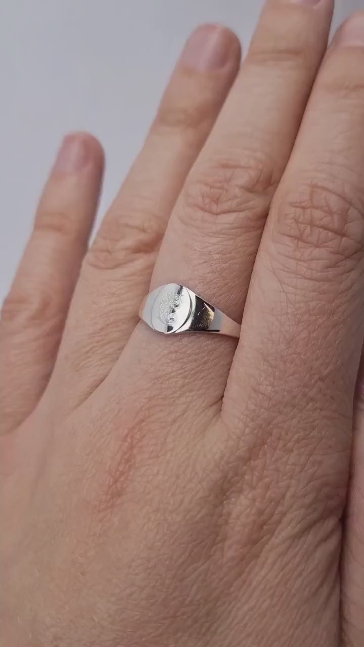 Leafy Oval Signet Sterling Silver Personalised Ring ~ engraved, initials, gift, wedding, name, monogram
